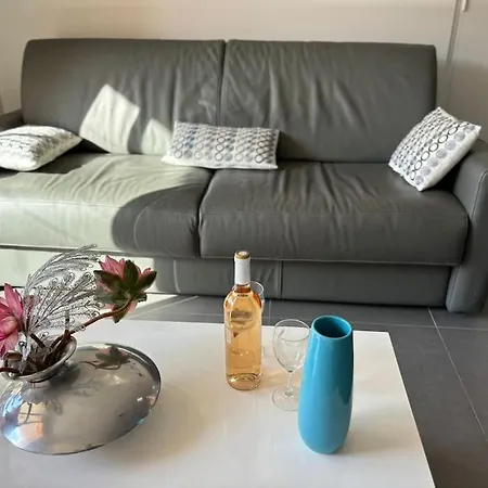 Bougainvillers Yourhosthelper Apartment